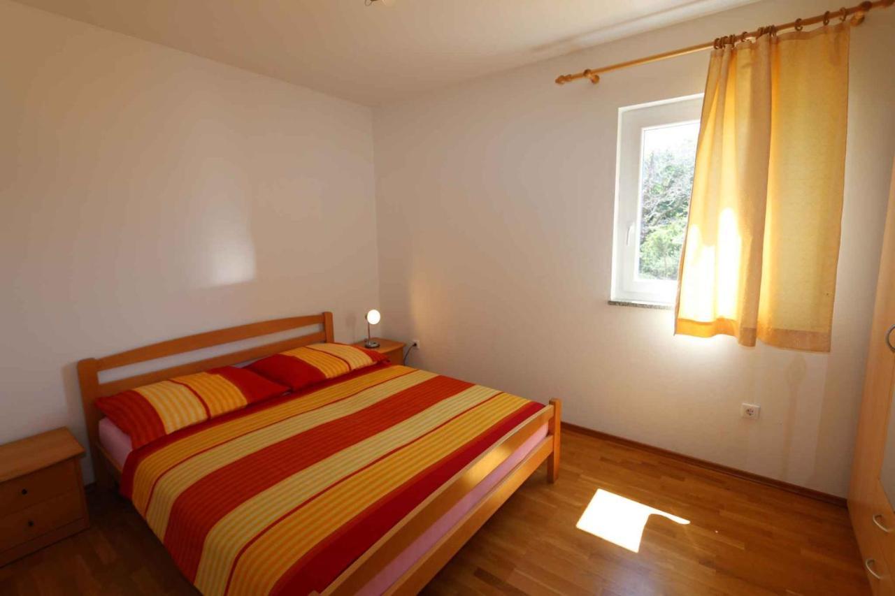 Apartments In Silo/Insel Krk 13430 外观 照片