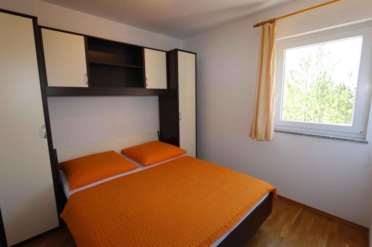 Apartments In Silo/Insel Krk 13430 外观 照片