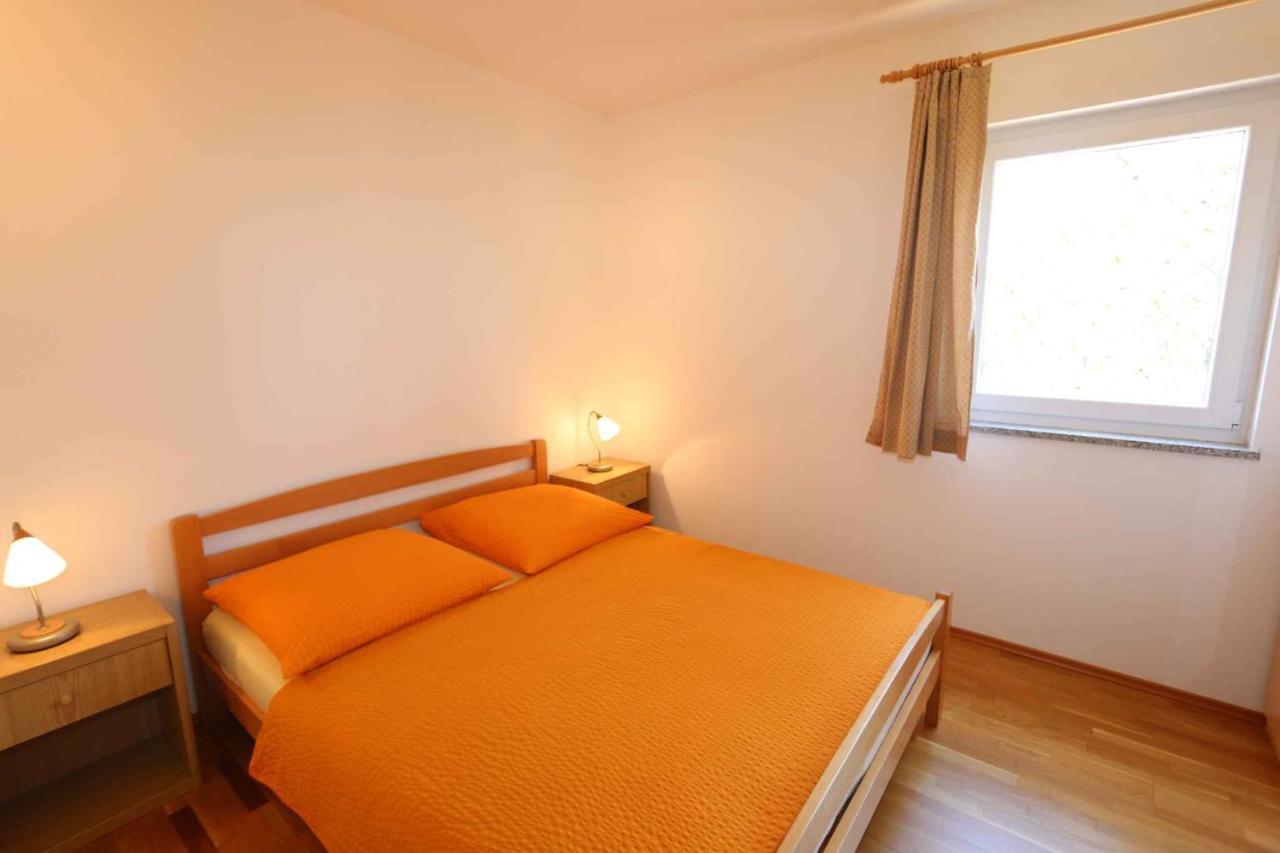 Apartments In Silo/Insel Krk 13430 外观 照片