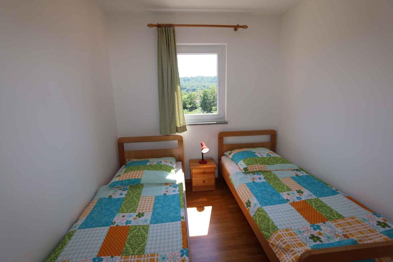 Apartments In Silo/Insel Krk 13430 外观 照片