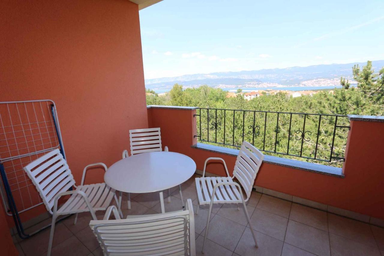 Apartments In Silo/Insel Krk 13430 外观 照片