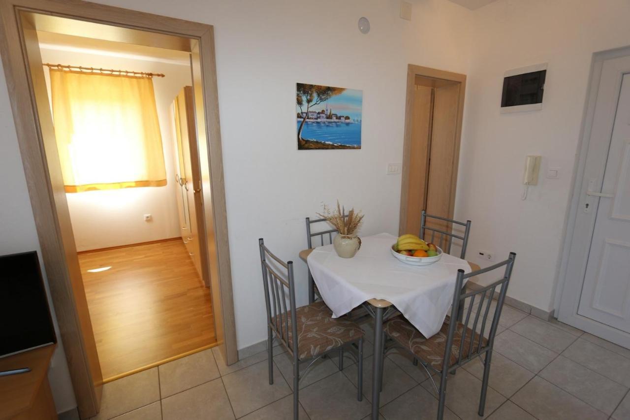 Apartments In Silo/Insel Krk 13430 外观 照片